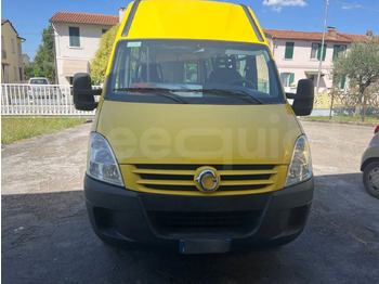 Школьный автобус Iveco Daily: фото 2
