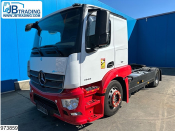 Тягач MERCEDES-BENZ Actros 1843