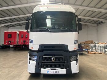Тягач RENAULT T 520
