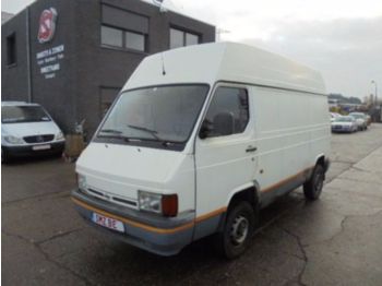 Фургон с закрытым кузовом Nissan trade 100: фото 1