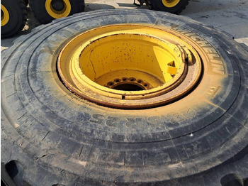 Шины и диски KOMATSU