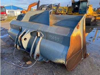 Колёсный погрузчик LIEBHERR L 586