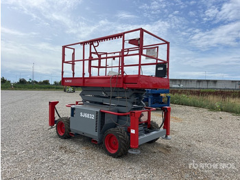 Ножничный подъемник 2007 Skyjack SJ6832 RT Diesel Scissor Lift: фото 2
