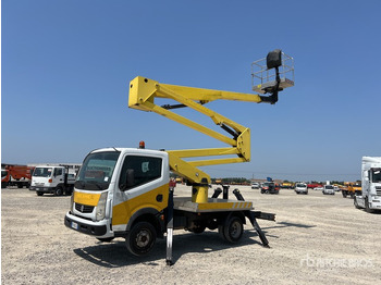 Грузовик с подъемником RENAULT Maxity
