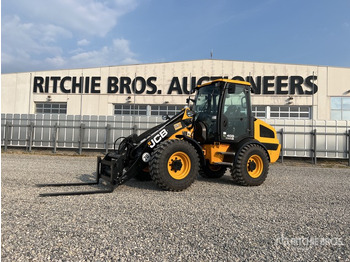 Колёсный погрузчик JCB 409
