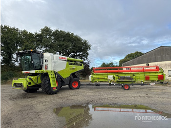 Зерноуборочный комбайн CLAAS Lexion 750