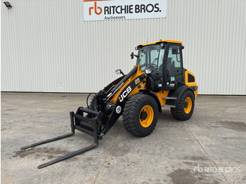 Колёсный погрузчик JCB 409