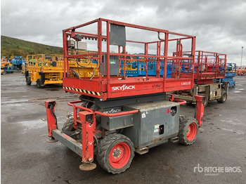 Ножничный подъемник 2016 Skyjack SJ6832 RT 4x4 Diesel Scissor Lift: фото 3 Ножничный подъемник 2016 Skyjack SJ6832 RT 4x4 Diesel Scissor Lift: фото 3