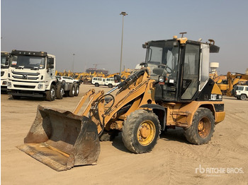 Колёсный погрузчик CATERPILLAR 906
