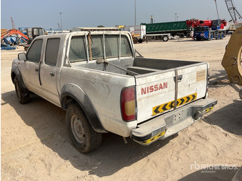 Пикап 2008 Nissan 4x4 Crew Cab (Inoperable) Pickup: фото 3