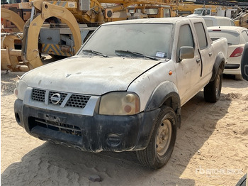 Пикап 2008 Nissan 4x4 Crew Cab (Inoperable) Pickup: фото 2