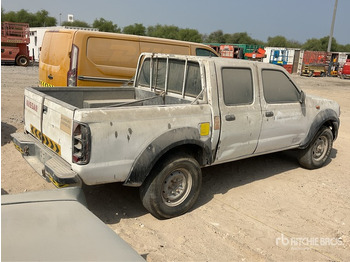 Пикап 2008 Nissan 4x4 Crew Cab (Inoperable) Pickup: фото 4