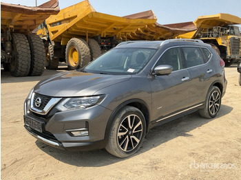 Внедорожник NISSAN