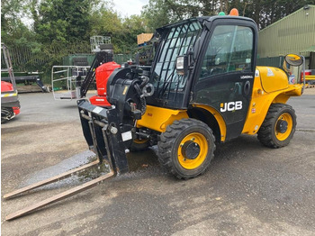 Телескопический погрузчик JCB