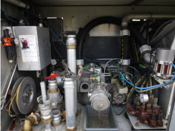 Грузовик-цистерна Volvo FMFH: фото 2