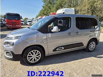 Легковой автомобиль CITROËN