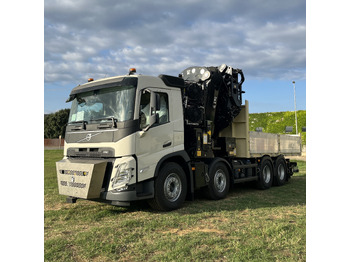 Грузовик бортовой/ Платформа VOLVO FM