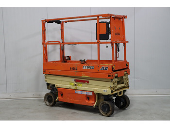 Ножничный подъемник JLG
