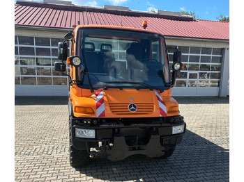 Самосвал UNIMOG