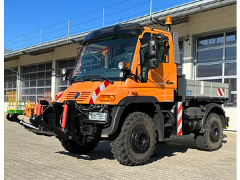Самосвал UNIMOG U400