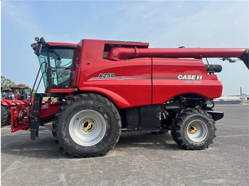 Зерноуборочный комбайн CASE IH Axial-Flow