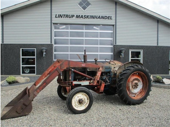 Fordson Frontlæsser med skovl og beslag fra Ford Major. Ka  в лизинг Fordson Frontlæsser med skovl og beslag fra Ford Major. Ka: фото 1