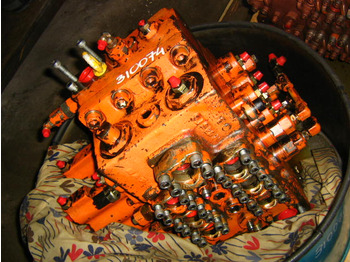 Гидравлический клапан HITACHI