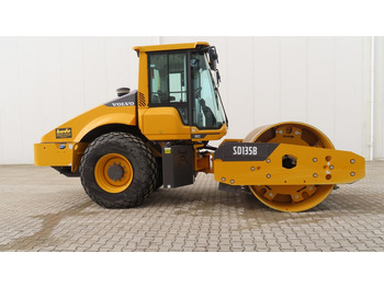 Компактор VOLVO SD135B