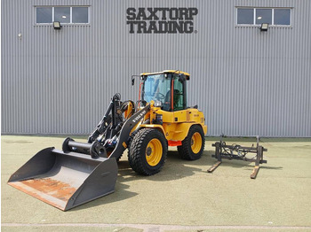 Мини-погрузчик с бортовым поворотом VOLVO L35
