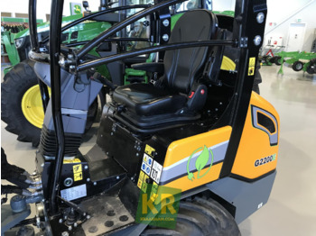 Новый Компактный фронтальный погрузчик G2200E Giant: фото 3 Новый Компактный фронтальный погрузчик G2200E Giant: фото 3