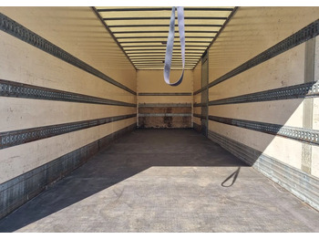 Грузовик с закрытым кузовом Renault Premium 270: фото 5 Грузовик с закрытым кузовом Renault Premium 270: фото 5