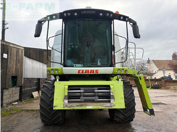 Зерноуборочный комбайн CLAAS Lexion 630