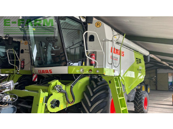 Зерноуборочный комбайн CLAAS Tucano 560