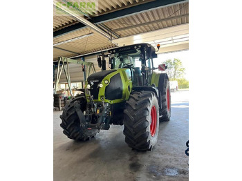 Трактор CLAAS Axion 870