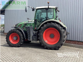Трактор FENDT 724 Vario