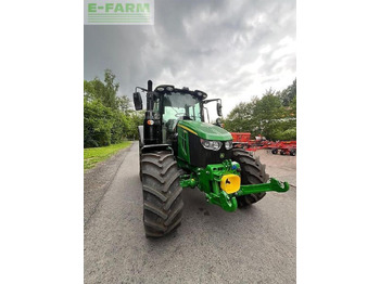 Трактор John Deere 6120m: фото 5