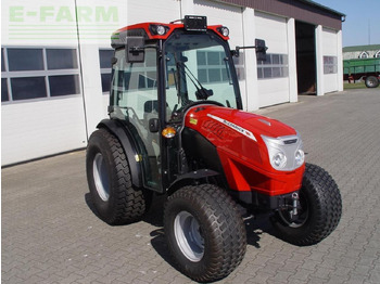 Трактор McCORMICK