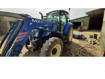 Трактор NEW HOLLAND T5