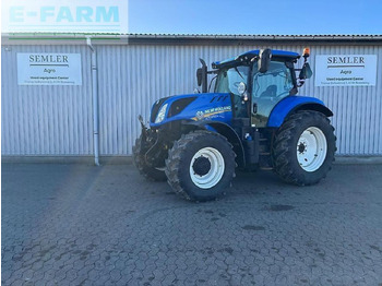 Трактор NEW HOLLAND T7