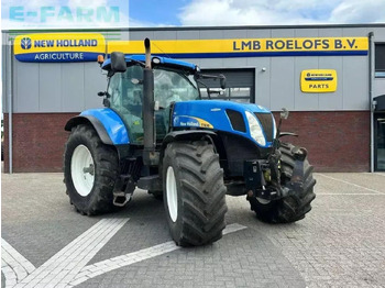 Трактор NEW HOLLAND T7000