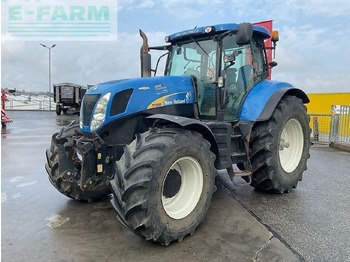 Трактор NEW HOLLAND T7050