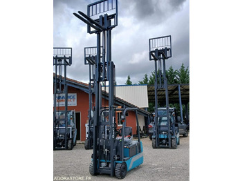 : фото в шапке страницы