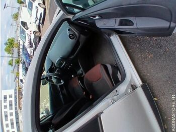 Хэтчбек Renault CLIO: фото 3