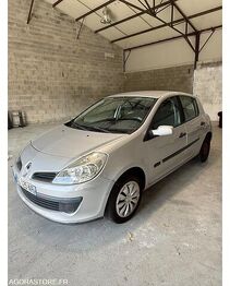 Хэтчбек Renault CLIO: фото 2 Хэтчбек Renault CLIO: фото 2