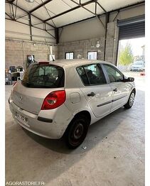 Хэтчбек Renault CLIO: фото 3 Хэтчбек Renault CLIO: фото 3