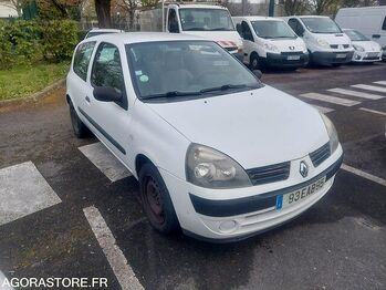 Хэтчбек Renault CLIO: фото 2 Хэтчбек Renault CLIO: фото 2