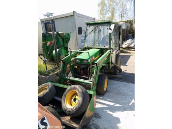 Трактор JOHN DEERE