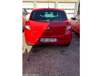 Легковой автомобиль RENAULT
