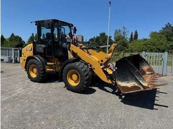 Колёсный погрузчик CATERPILLAR 908