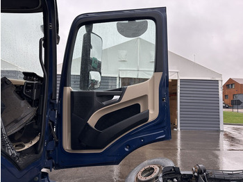 Дверь и запчасти для Грузовиков Mercedes-Benz right side low-roof cab doors: фото 2 Дверь и запчасти для Грузовиков Mercedes-Benz right side low-roof cab doors: фото 2